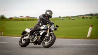 Ducati Scrambler 1100 jízdní 6