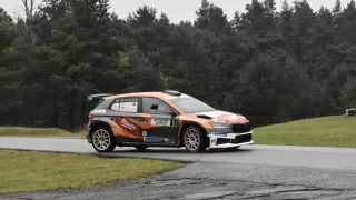 Projeli jsme se v nejnovější Fabii RS Rally2. Je to nejlepší soutěžní škodovka v historii