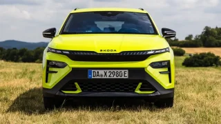 Škoda se Číňanů ani Tesly nezalekla. Ovládá český trh s elektromobily, nejvíc táhne Elroq