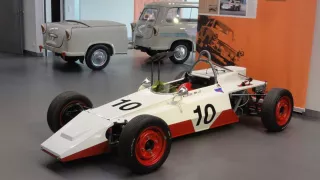 Formule Junior 600 s motorem Trabant