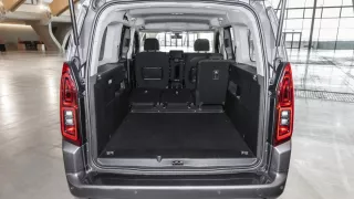 Toyota PROACE CITY 2019 interiér 11