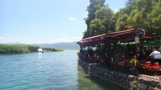 Ve městě Struga se nedopočítáte kavárniček a resta