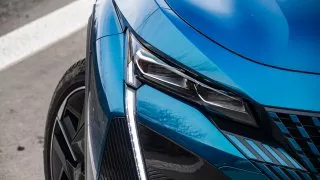 Test Peugeot 408 GT hybrid