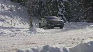 Nová baterie, motory i chytřejší Laura. Vyzkoušeli jsme Škodu Enyaq, která prošla omlazením