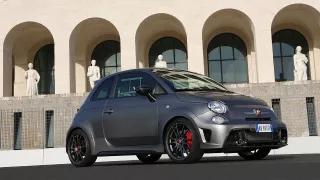 Abarth 695 Biposto - Obrázek 2