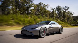 Aston Martin Vantage MY2018 17