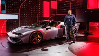 Byli jsme u odhalení nového Ferrari 849 Testarossa. Má 1050 hybridních koní a stojí přes 11 milionů