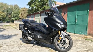 Yamaha TMAX 560