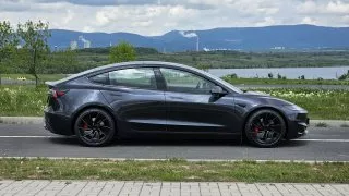 Tesla Model 3 Performance