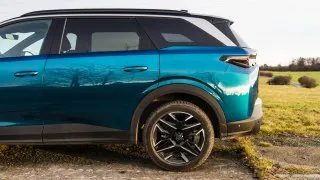 Peugeot 5008 Hybrid 145 e-DCS6