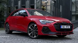 Audi S3 je po modernizaci takřka bezchybné auto. Vtipné je, že je levnější než stejně výkonný Volkswagen Golf