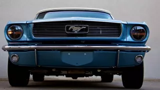 Revology Ford Mustang Replica - hlavní