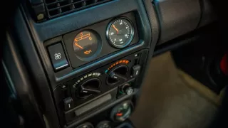 Renault 5 Turbo ve vzácné verzi Evolution. 33