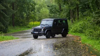 Mercedes-Benz G 350 d Professional nedělá ostudu a