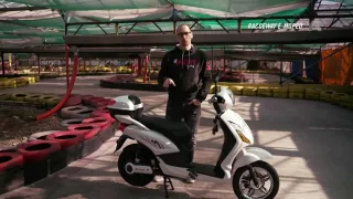 Recenze skútru Racceway E-Moped