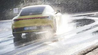 Porsche 911 Carrera 4S Wet Mode 2