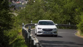 Opel Insignia Grand Sport 2.0 Turbo 4x4 jízda 3