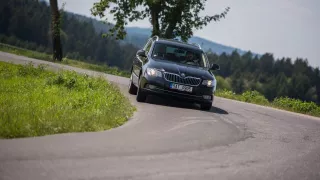 Škoda Superb Combi 2014 16