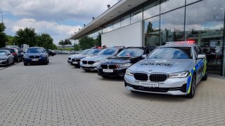 Nová policejní BMW ještě nějakou dobu na dálnice nevyrazí. Měření rychlosti by totiž bylo nelegální