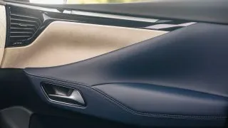 DS N°4 E-Tense v edici Jules Verne