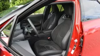 Toyota C-HR 2.0 Plug-in Hybrid GR SPORT