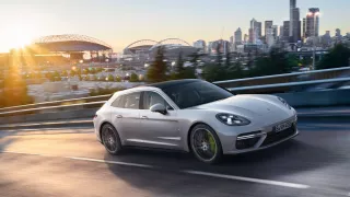 Porsche Panamera Turbo S E-Hybrid Sport Turismo 4