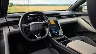 Testovaný Ford Capri.