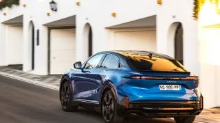 Alpine A390