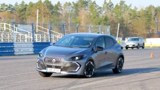 Řídili jsme lidové auto s exotickým designem. Renault Clio jezdí skvěle a za málo
