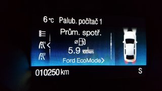 Ford Kuga  Titanium 1,5 TDCI 6