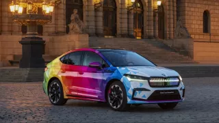 Škoda Enyaq Respectline oslavuje lidskou rozmanitost. Objeví se i na Prague Pride