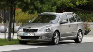 Škoda Octavia II vs. Ford Focus II: Koupě českého vozu může kvůli podvodníkům skončit katastrofou