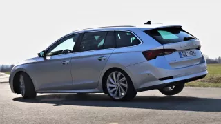 Škoda Octavia Combi 2.0 TDI DSG