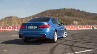 BMW 320d xDrive je lákavá ojetina 10