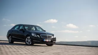 Mercedes-Benz E 220 CDI exteriér 9