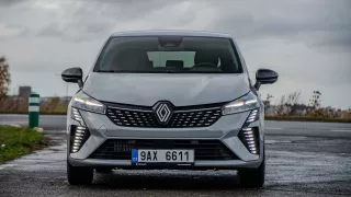 Otestovali jsme modernizovaný Renault Clio s full-hybridním pohonem a vrcholnou, sportovně laděnou výbavou esprit Alpine.