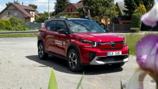 Citroën C3 Aircross začíná na ceně lehce přes 400 tisíc. Láká na sedm míst, prostornost i vzhled