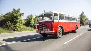 Škoda 706 RO (1947).