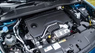 Test Peugeot 408 GT hybrid