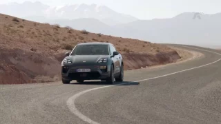 Recenze Porsche Macan 4S Electric
