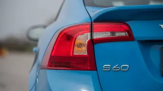 Prohlédněte si ostré Volvo S60 Polestar 12