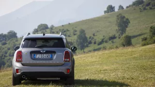 Prvním hybridem MINI se stal Countryman. 3