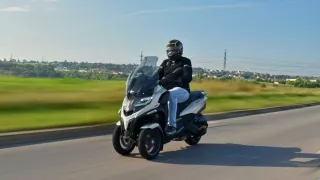 Piaggio MP3 530