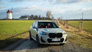 Hybridní BMW X1 jezdí neskutečně. Stane se vaším vyhledávaným společníkem