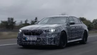 Nové BMW M5 má mít 718 koní a obrovskou nadváhu. Hovoří se o hmotnosti přes 2,4 tuny