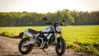 Ducati Scrambler 1100 statické a detaily 2