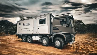 V Jičíně vyrobili obytný kolos, který dokáže přejet Afriku. Stojí jako dům, ale je i podobně vybavený