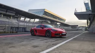 Porsche 718 GTS Cayman a Boxster 15