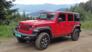 Jeep Wrangler dynamické 3