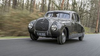 Poklady stodol a garáží: Škoda 935 Dynamic byla Tatrou 87 z Mladé Boleslavi. Doba jí však nepřála